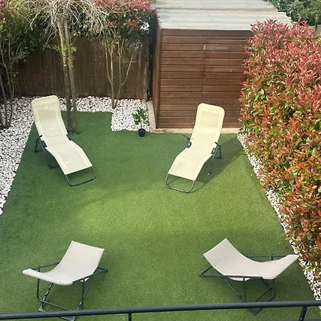 Logement Dans Residence Avec Jardin C38 *