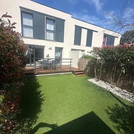 Logement Dans Residence Avec Jardin C38 Ferienhaus *